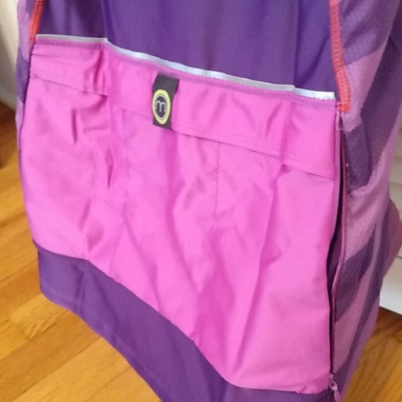 MOXIE Cycling athletic color block tee Medium - Picture 3 of 4